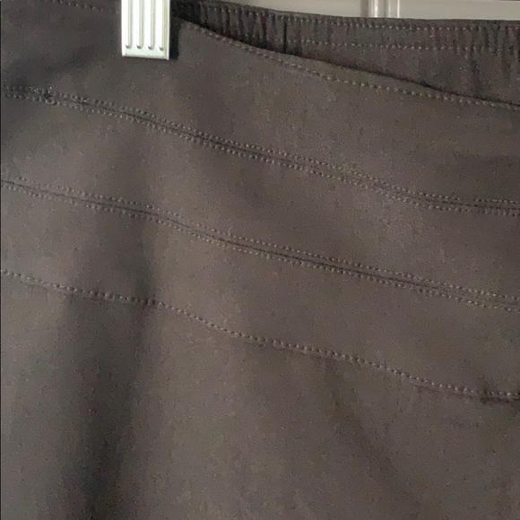 Slacks/pants. - Picture 2 of 4
